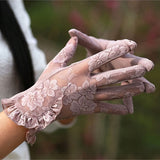 [Lace Gloves] Thin Lace Women's Elegant Gloves - Breathable Touch Screen Sunscreen Short Driving Gloves