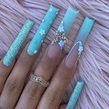 24Pcs Gold Flower False Nails Simple with Rhinestones French Design Wearable Fake Nails Full Cover Press on Nails Tips Art