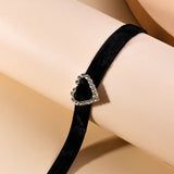 Fashion Sexy Black Velvet Chokers Necklaces Punk Style Statement Crystal Love Hearts Necklace For Women Party Jewelry