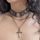 Maillard Style Brown Faux Leather Rivet Pendant Necklace for Women Fashion Y2K Gothic Multilayer Retro Delicate Choker Jewelry