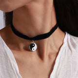 Fashion Sexy Black Velvet Chokers Necklaces Punk Style Statement Crystal Love Hearts Necklace For Women Party Jewelry