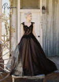 Vintage Black Wedding Dresses Lace Applique Sweetheart A-Line Gothic Bridal Dress Beaded Backless