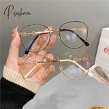 Vintage New Oval Metal Frame Glasses Women Fashion Optical Myopia Blocking Eyewear Popular Reading